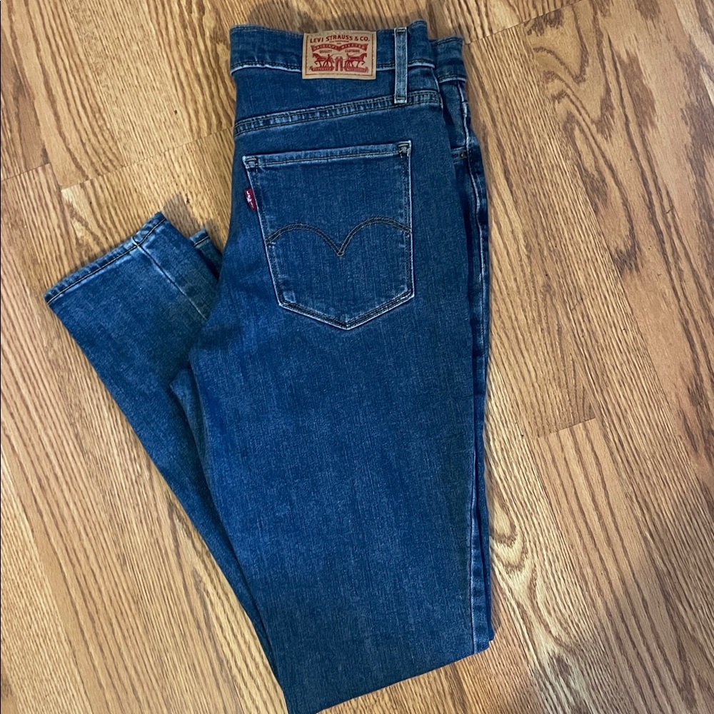 Levi's Women's Dark Blue Straight Leg Jeans